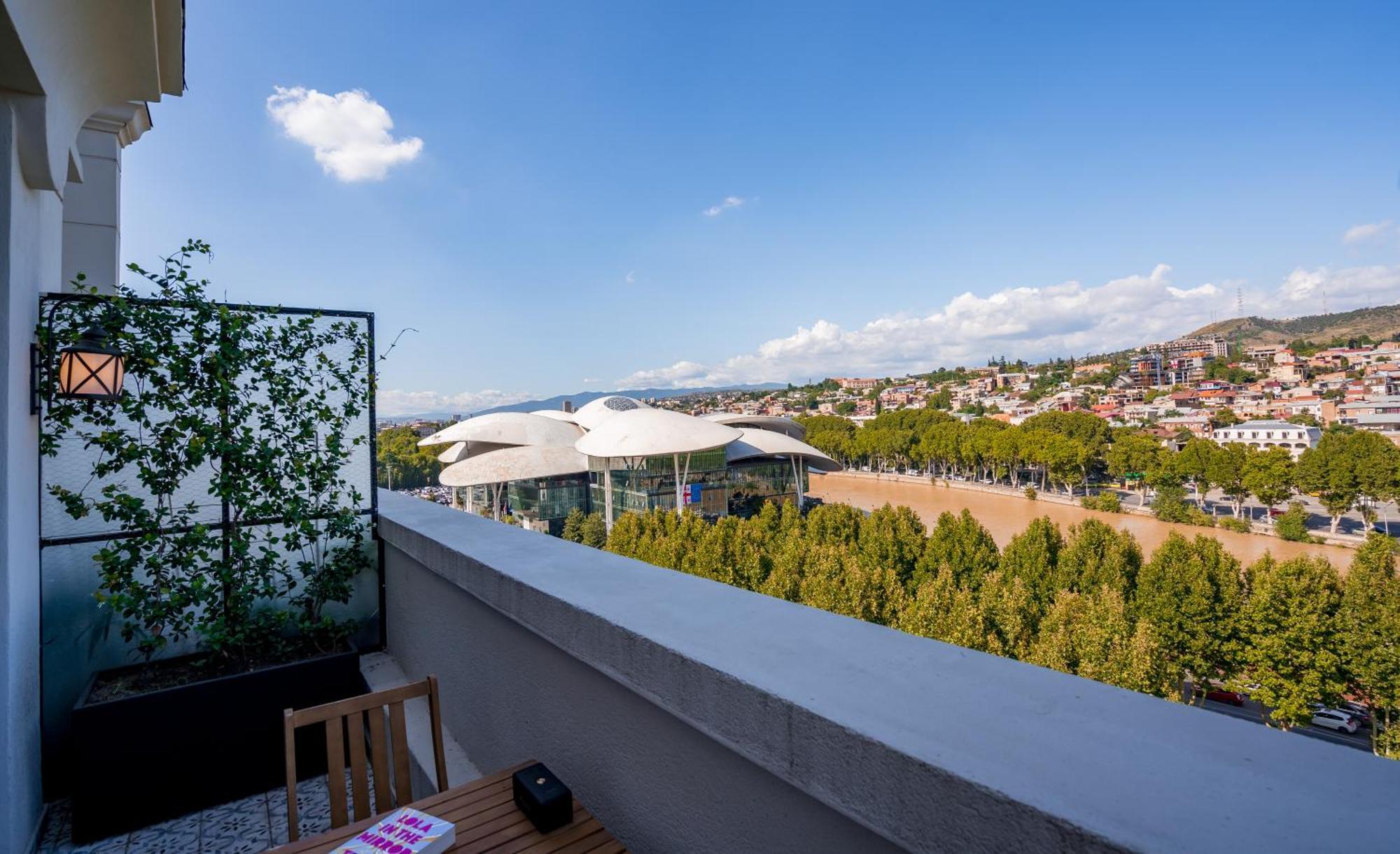 Zorba&Bond Boutique Hotel Tbilisi Exterior foto